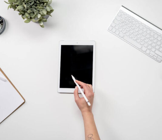 The Eco-Entrepreneur’s Guide to Running a Paperless Business The Eco-Entrepreneur's Guide to Running a Paperless Business