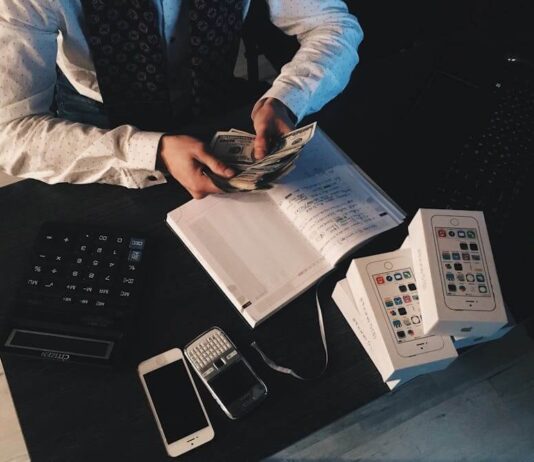 Advanced Accounting Roles You Can Expand Into With the Right Qualifications Advanced Accounting Roles You Can Expand Into With the Right Qualifications