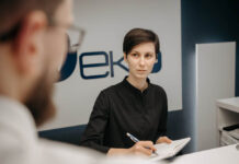 4 Operational Bottlenecks That Slow Clinics Down, and How to Fix Them 4 Operational Bottlenecks That Slow Clinics Down, and How to Fix Them